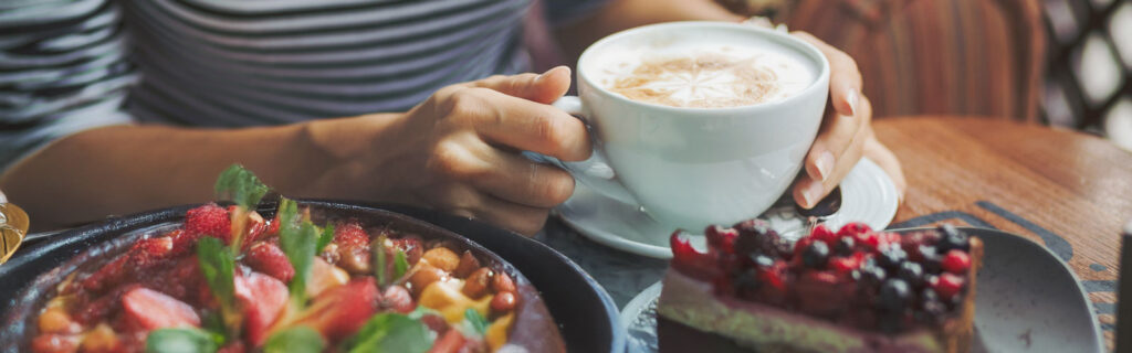 Kaffee und Kuchen sowie Mittagstisch Essen im Café-Bistro von Fairmann's Tochter.