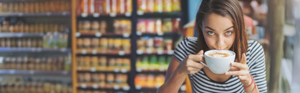 Kaffeetrinken im Laden bei Fairmann's Tochter